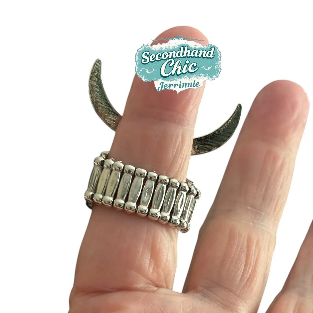 Western Faux Turquoise Longhorn‎ Steer Skull Stretch Ring Silver Tone Boho